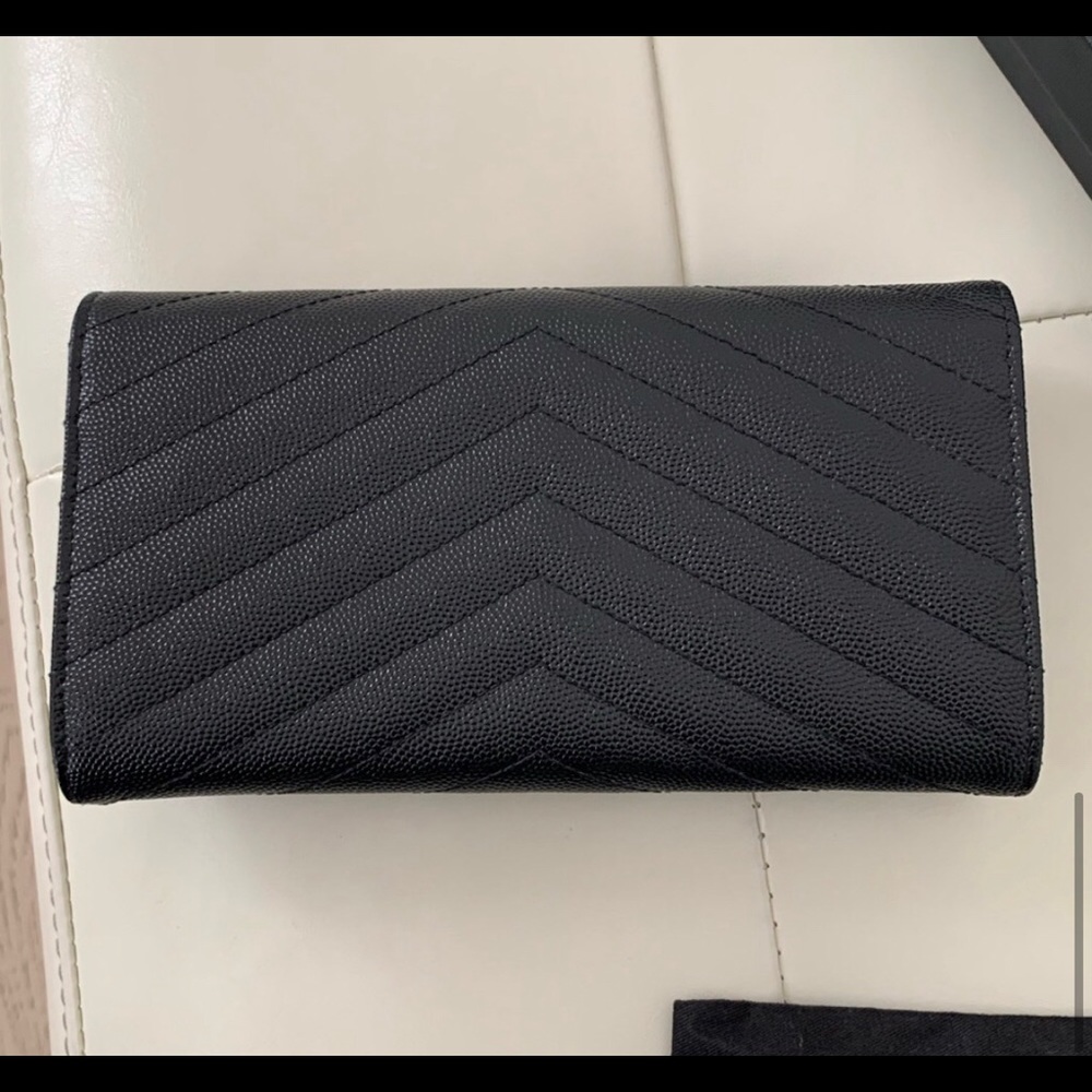 YSL Large Grain de Poudre Leather Flap Wallet - Picture 7 of 12